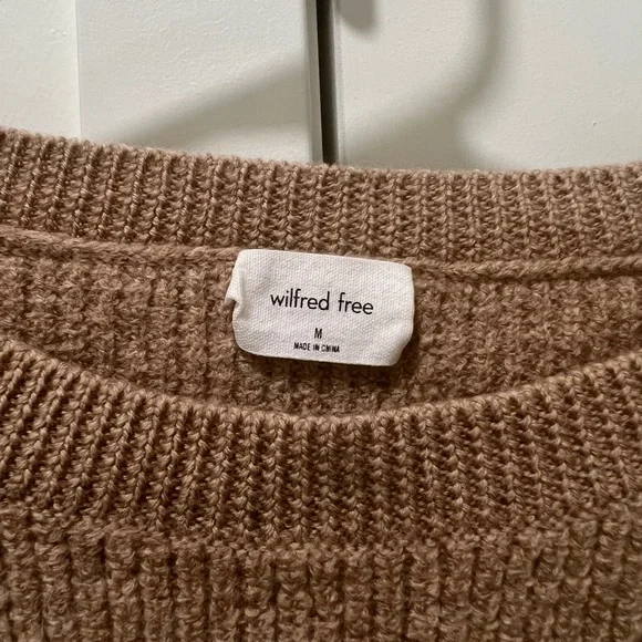 Aritzia’s Wilfred Merino Wool Cree Neck Sweater. Size Medium. Camel Color. - Picture 3 of 6